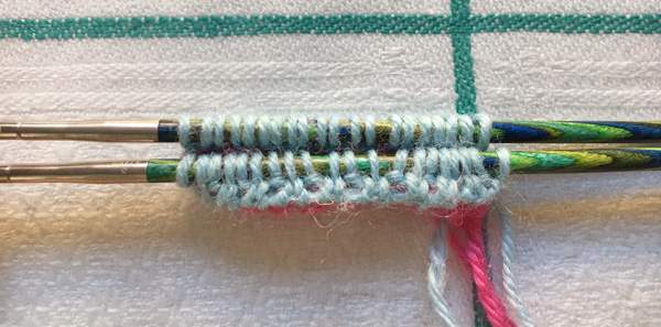 別糸を使ったゴム編みの作り目を輪編みに応用