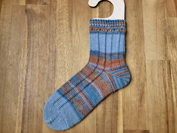 Garia その4「片方が編み上がりました」　～52 Weeks of Socksプロジェクト