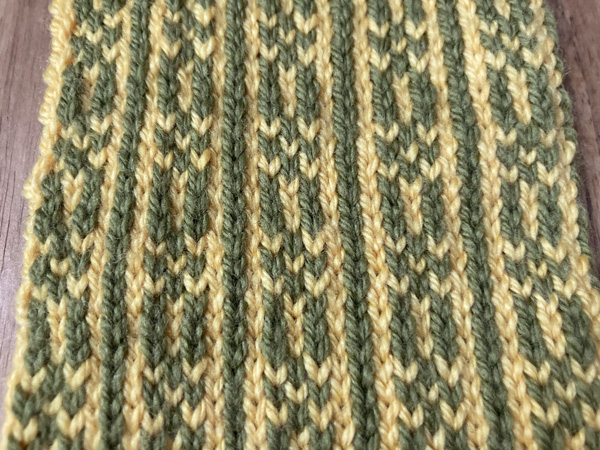 アメリカ式で編む、編み込み模様