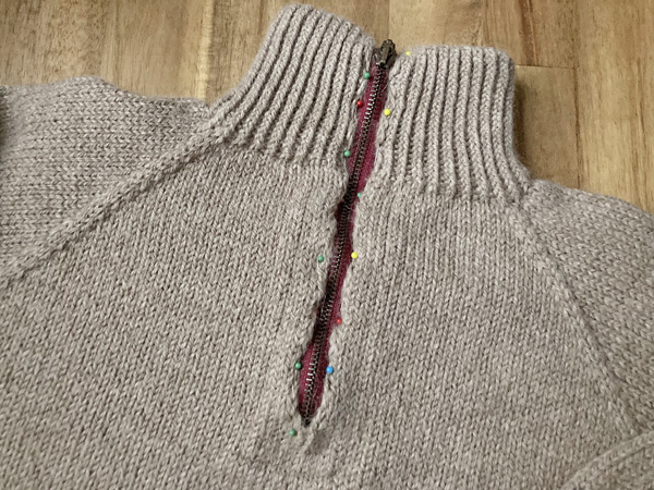 ジッパーを縫い付ける　～Zipper Sweater