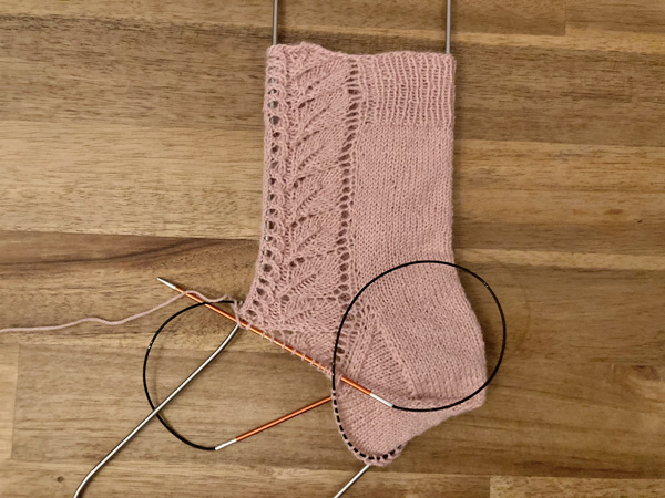 Vervain その3「模様編みだけをほどき編み直した結果」　～52 Weeks of Socksプロジェクト