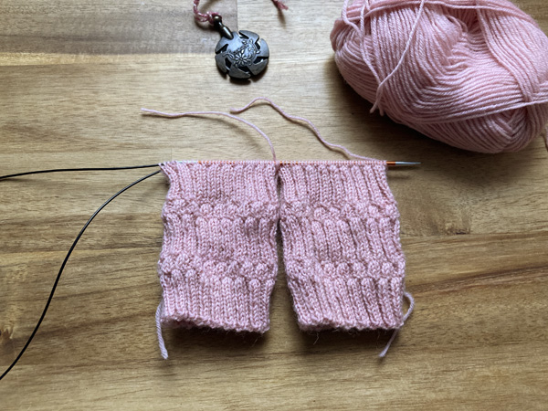 Lempi その2「模様編み部分が終わって次は……」　～52 Weeks of Socksプロジェクト