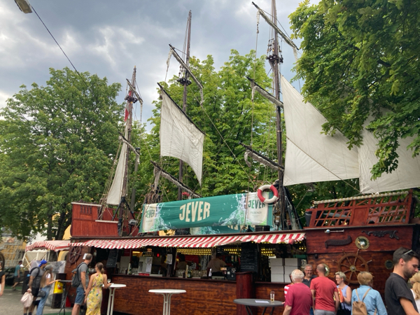 街中に灯台や船が⁉︎　シュトゥットガルトのHamburger Fischmarkt