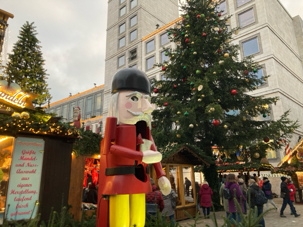 クリスマスマルクトで飲んだ温かいもの三つ