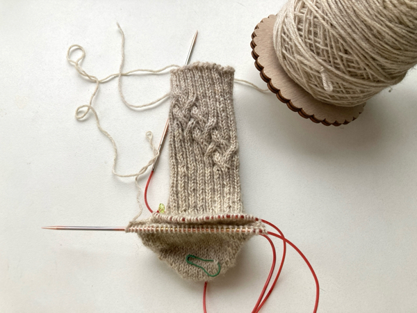 Lurik その3「かかとの編み方でつまずく」　〜52 Weeks of Socksプロジェクト