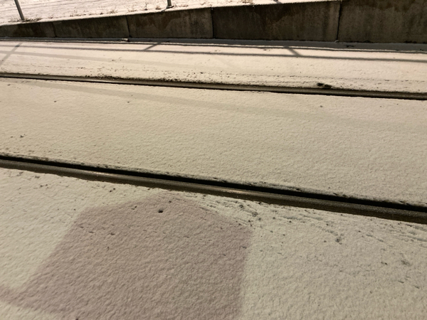 雪が積もっているなかのお出かけ